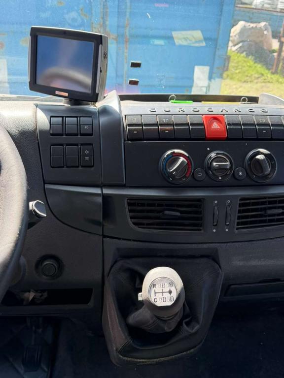 Iveco EUROCARGO 180E25 Foto 6