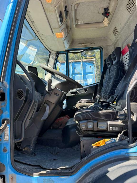 Iveco EUROCARGO 180E25 Foto 9