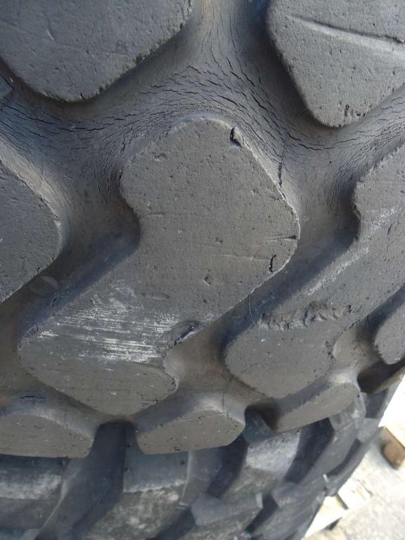 Pneumatico per Caterpillar 920 - MISURA 15.5R25 Foto 3