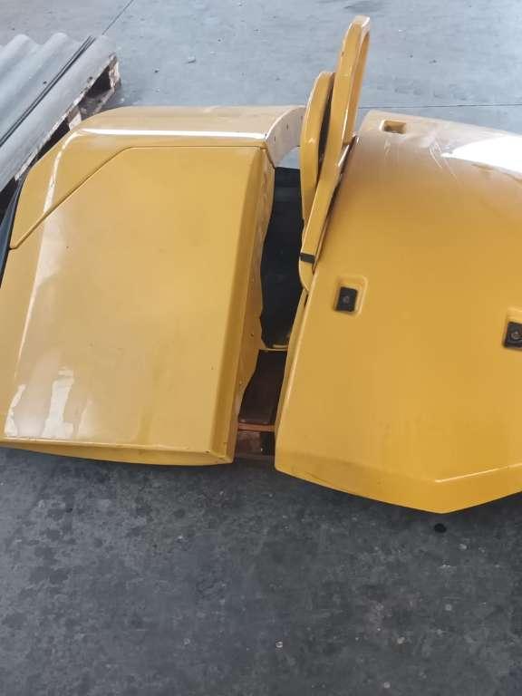Parafango per Caterpillar 924K Foto 1