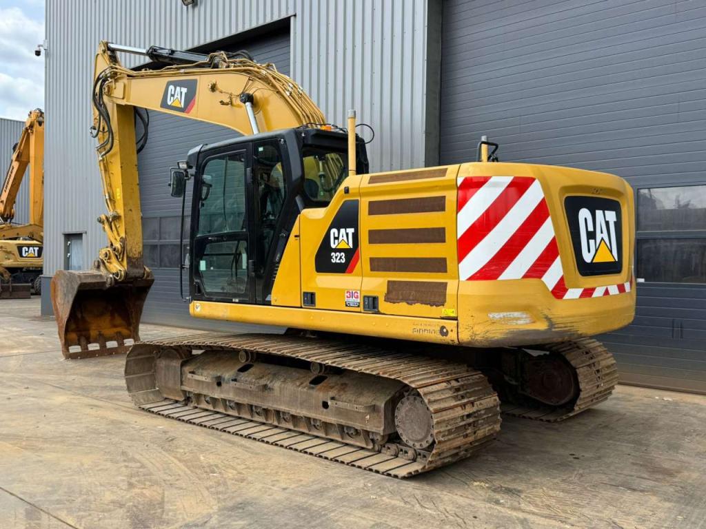 Caterpillar 323 07A Foto 2