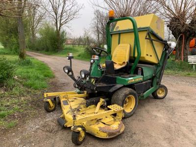 John Deere F935 in vendita da Tamburnotti Sas