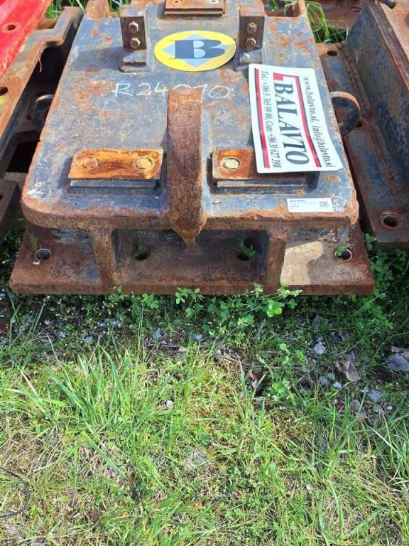 S2 for 25-32 ton excavators Attachment plate Foto 3