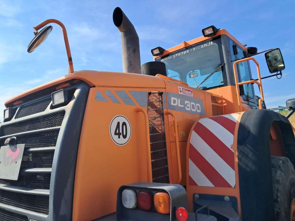 Doosan DL300 Foto 5
