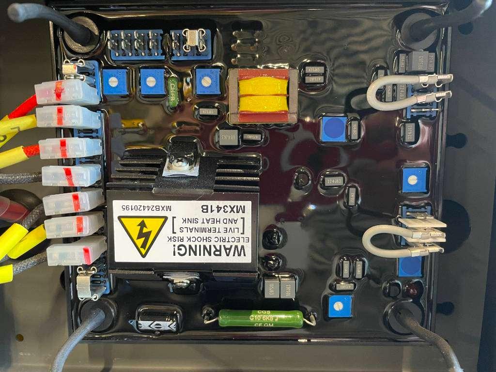 DPX CJ634B - 725 kVA Alternator - DPX-33914 Foto 8