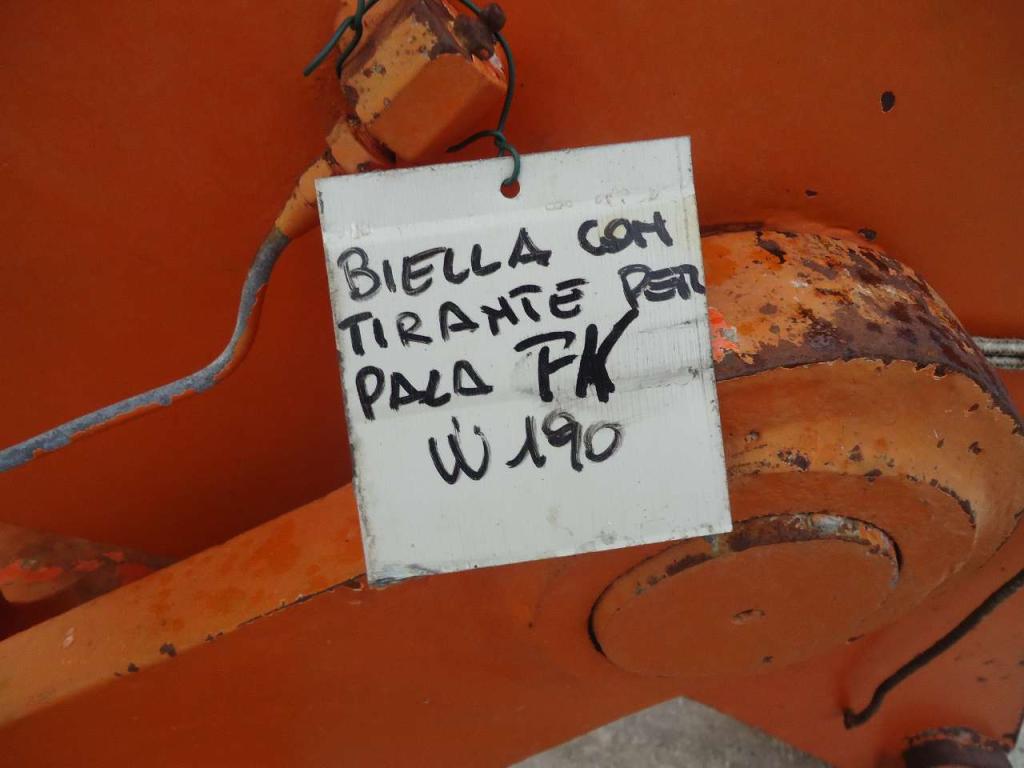 Biella e staffe richiamo benna per Fiat Kobelco W190 Foto 5