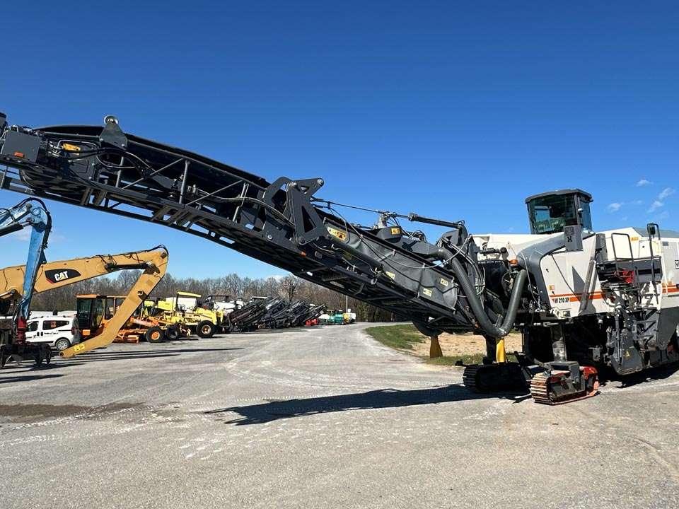 Wirtgen W 210 XP Foto 1