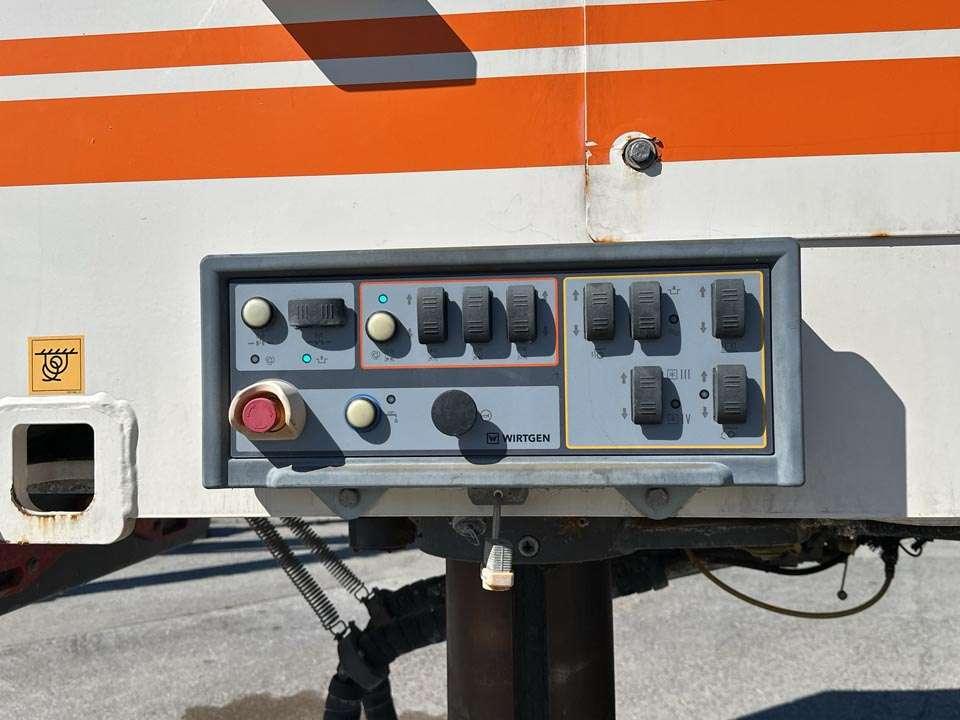 Wirtgen W 210 XP Foto 5