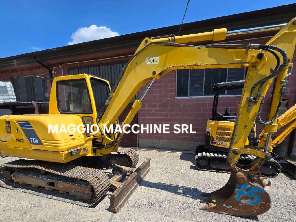 Komatsu PC75R Foto 2