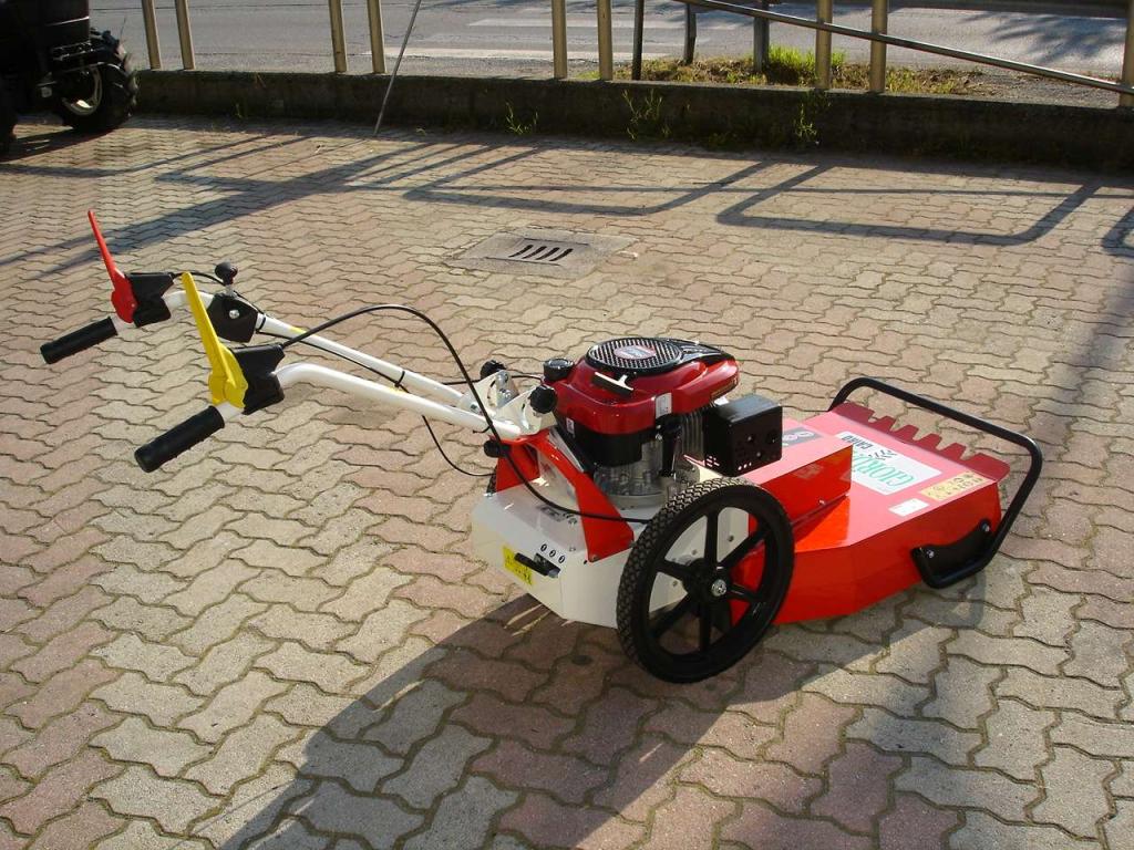 Tekna TRIMMER SFALCIATUTTO SEMOVENTE CON RUOTE MOTRICI TEKNA TR 60 Foto 15
