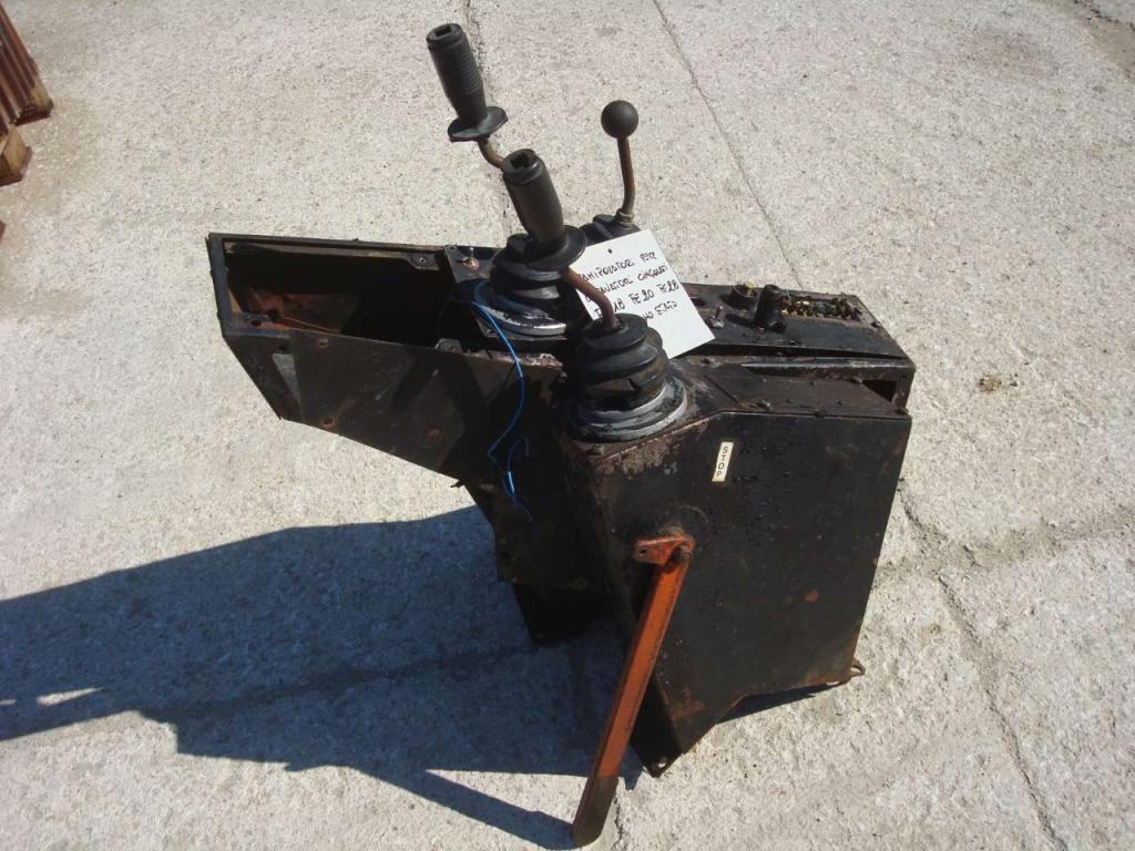 Manipolatore per Fiat Allis FE18-FE20-FE28 Foto 3