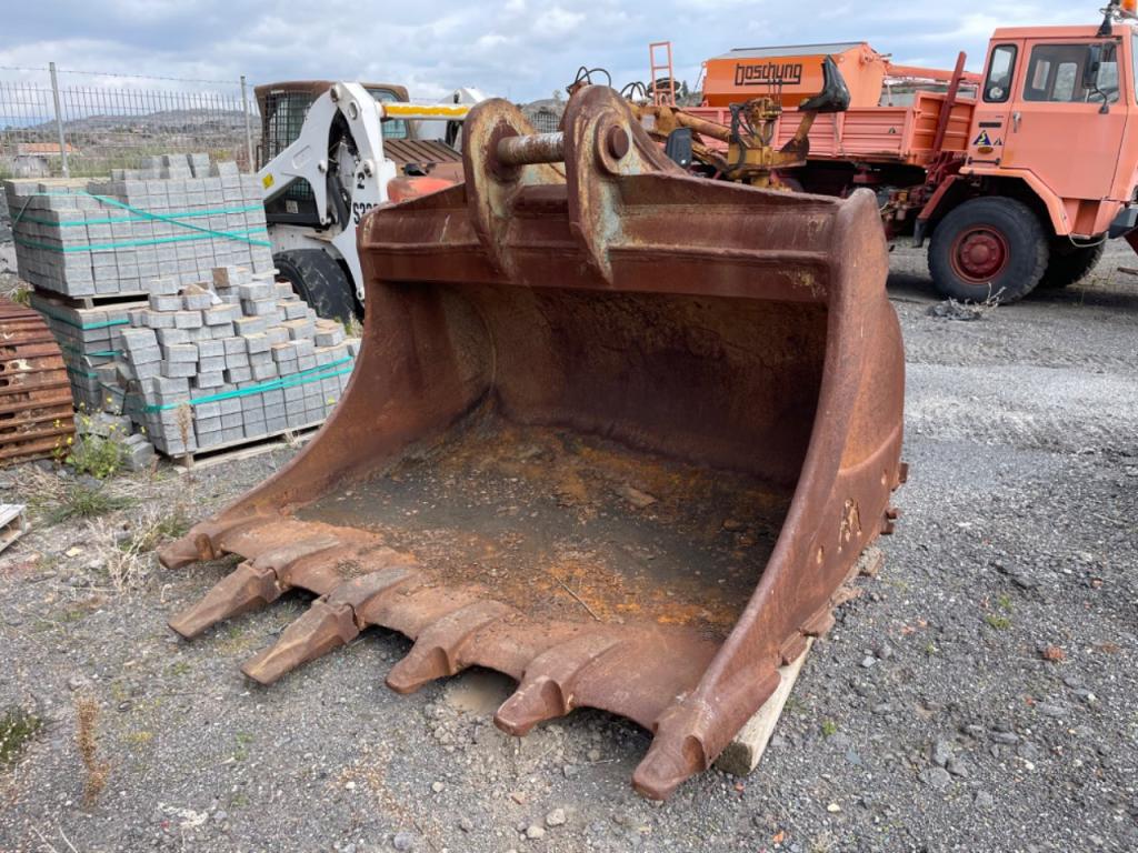 Hitachi 470 Foto 2