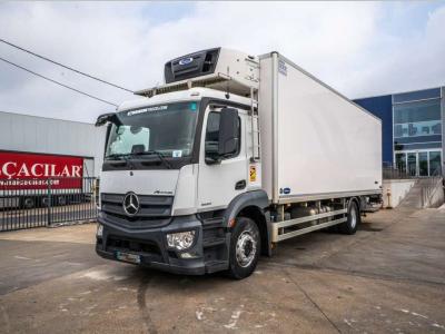 Mercedes-Benz ANTOS 1833 +CARRIER SUPRA MULTI 1250Mt+DHOLLANDIA 2.5T in vendita da Braem NV
