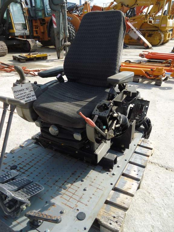 Banco / Pedana di comando per Hitachi ZAXIS 350.3 Foto 4