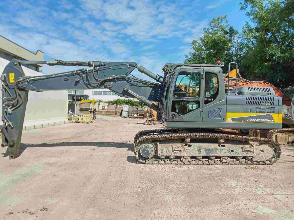 Doosan DX235NLC-5 ES-E42R Foto 1