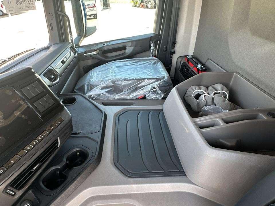 Scania P500 XT 8x4 Foto 19