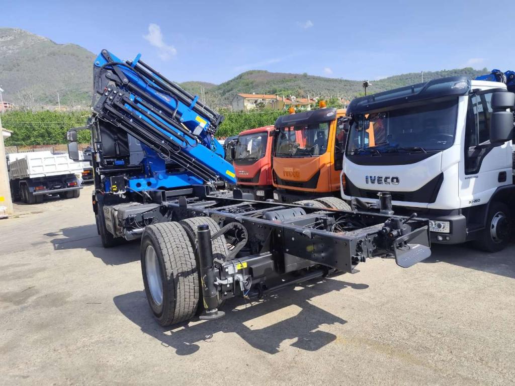 Iveco EUROCARGO 180-320 Foto 22