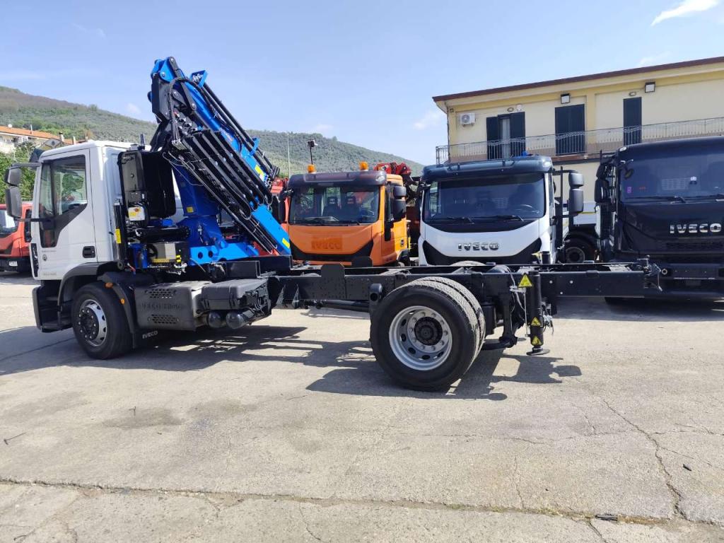 Iveco EUROCARGO 180-320 Foto 26