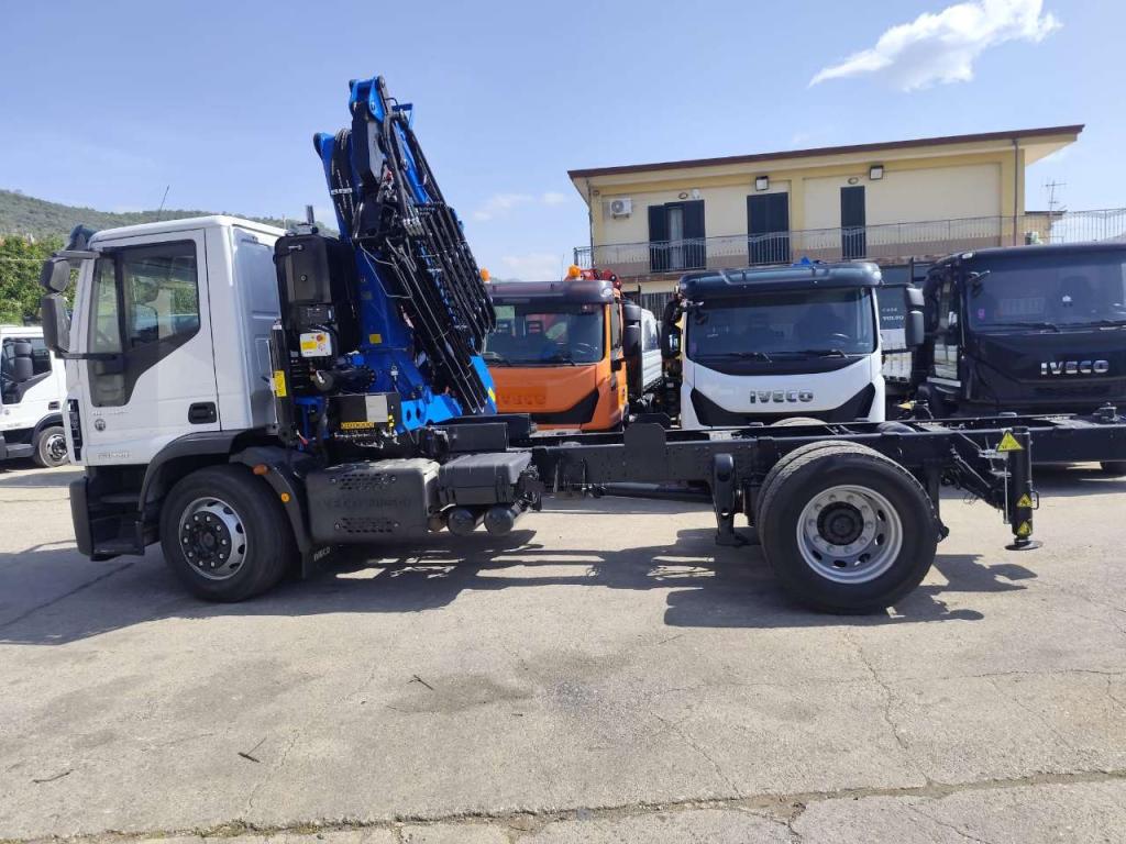 Iveco EUROCARGO 180-320 Foto 27