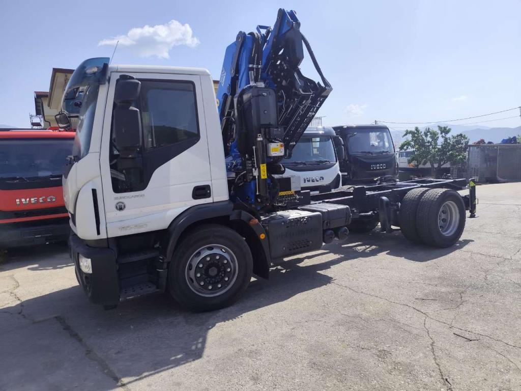 Iveco EUROCARGO 180-320 Foto 30