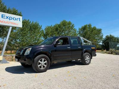 Isuzu 4X4 in vendita da Bridge Export Srl