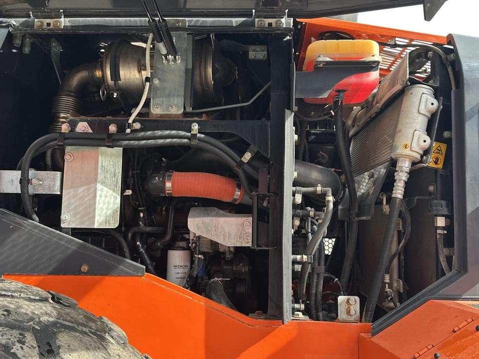 Hitachi ZW180-6 Foto 13