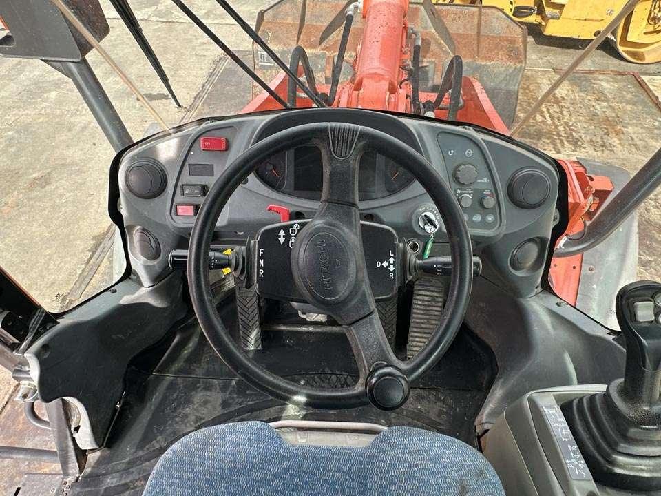 Hitachi ZW180-6 Foto 17