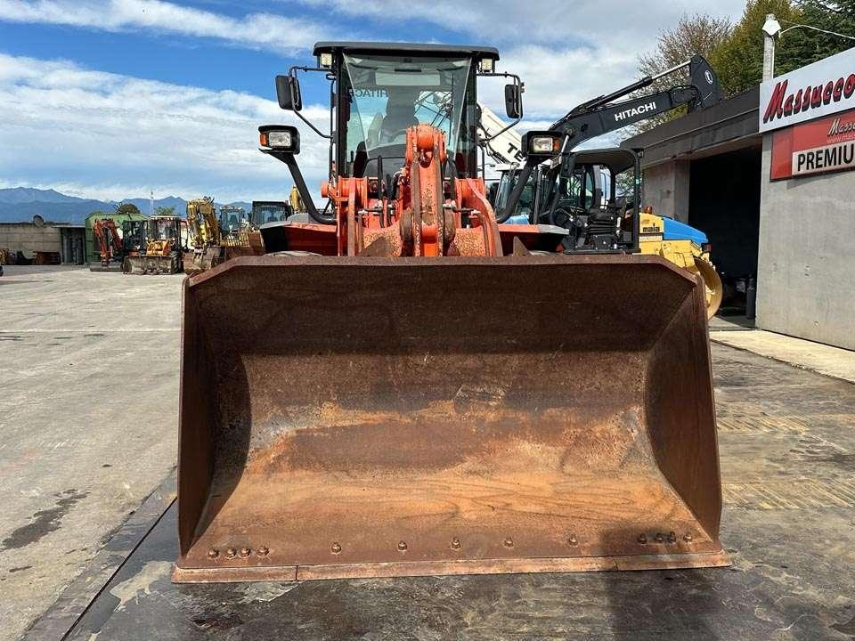 Hitachi ZW180-6 Foto 19