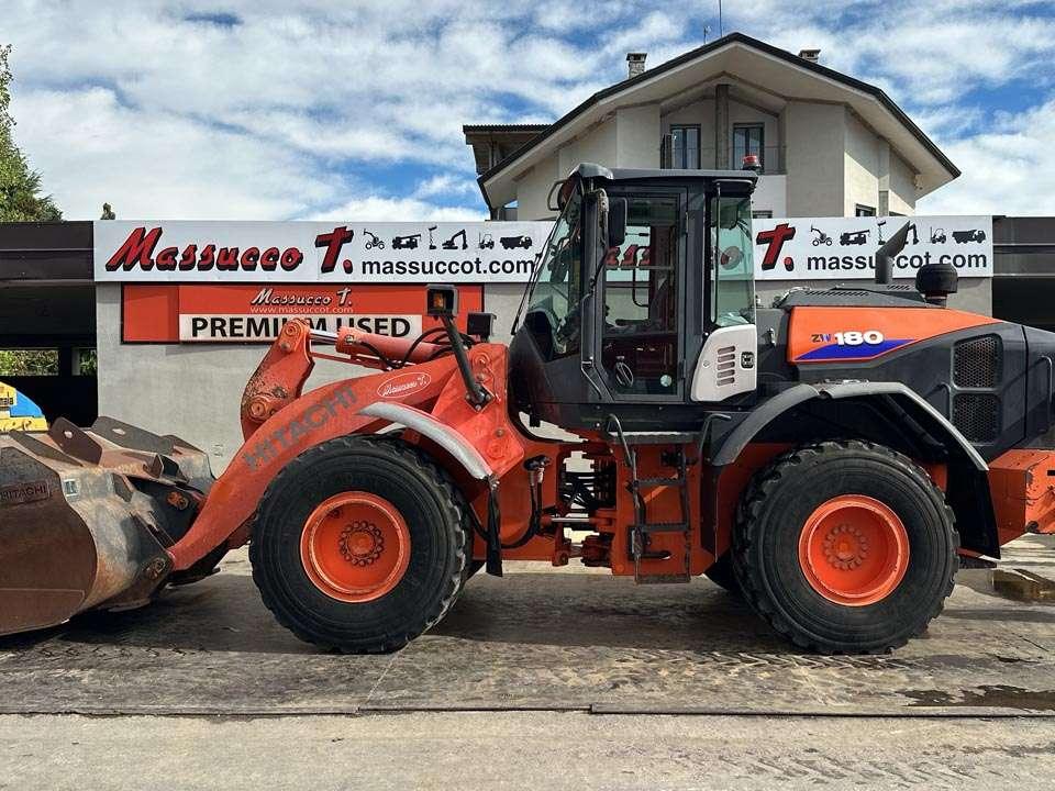 Hitachi ZW180-6 Foto 2