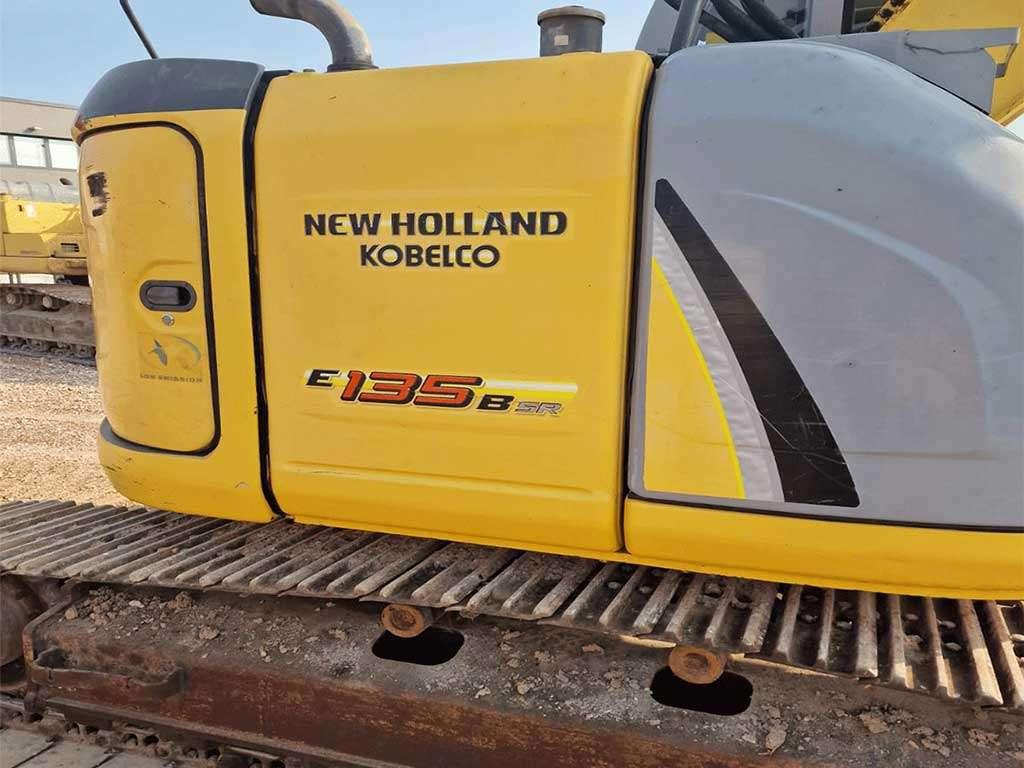 New Holland E135BSR-2 Foto 6