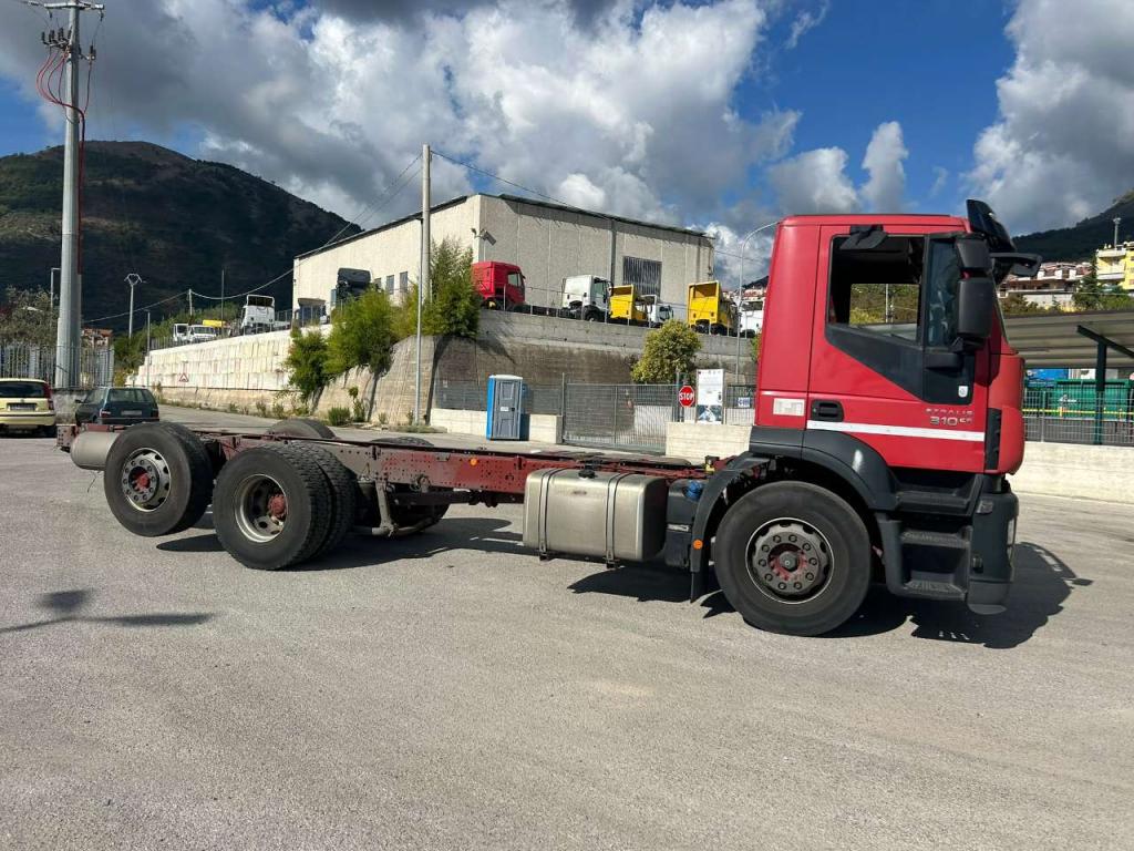 Iveco STRALIS HI-STREET 260S31 Foto 16
