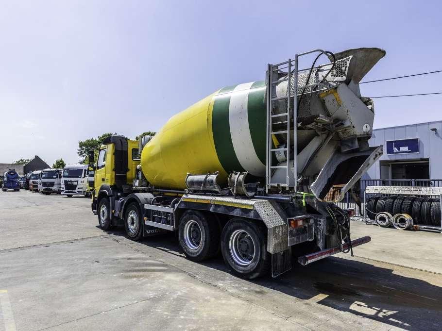 Volvo FMX 370 + LIEBHERR 10 m3 Foto 6
