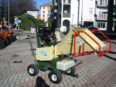 Negri R 225 - MOTORE RATO 420 cc - CARRELLO 4 RUOTE E TIMONE in vendita da Giordano Srl