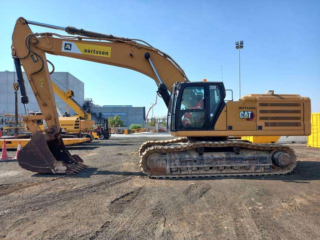 Caterpillar 350 (Abu Dhabi) Foto 1