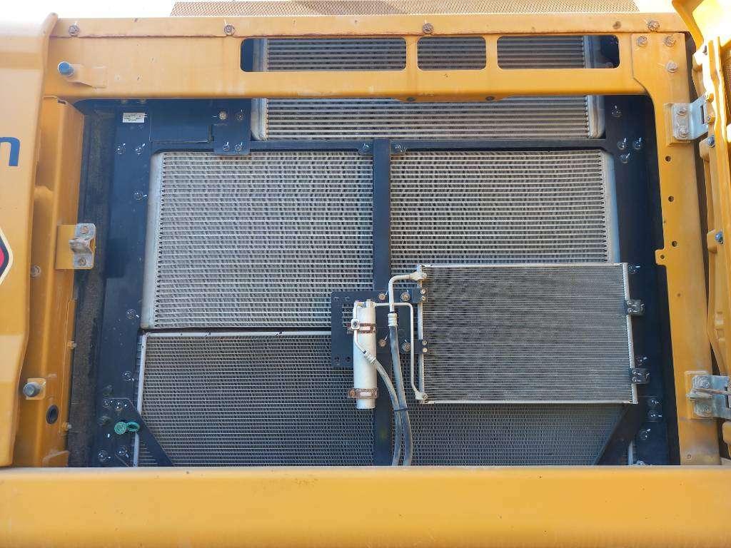 Caterpillar 350 (Abu Dhabi) Foto 19