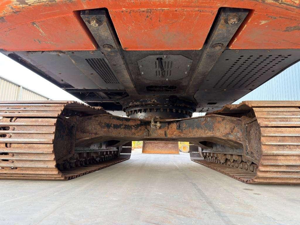 Hitachi ZX250LC-5B Long reach Foto 10