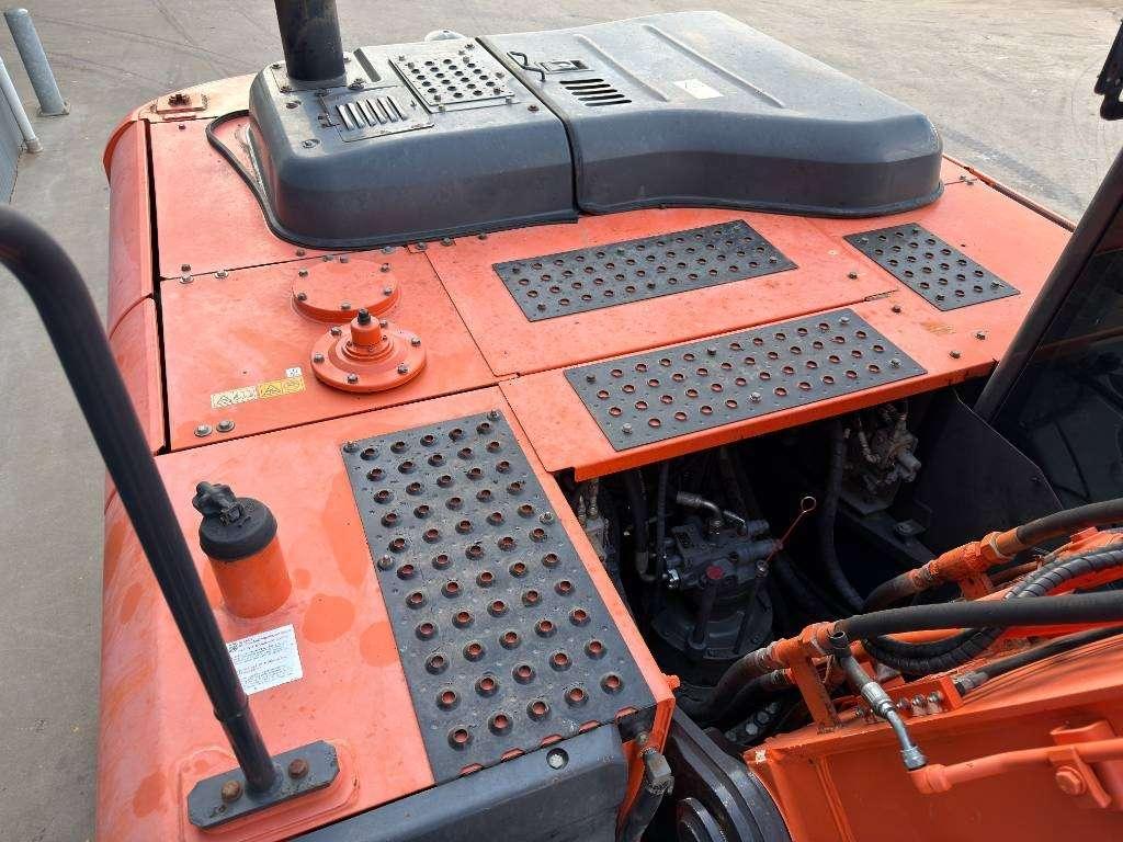 Hitachi ZX250LC-5B Long reach Foto 18