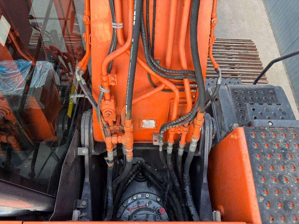 Hitachi ZX250LC-5B Long reach Foto 19