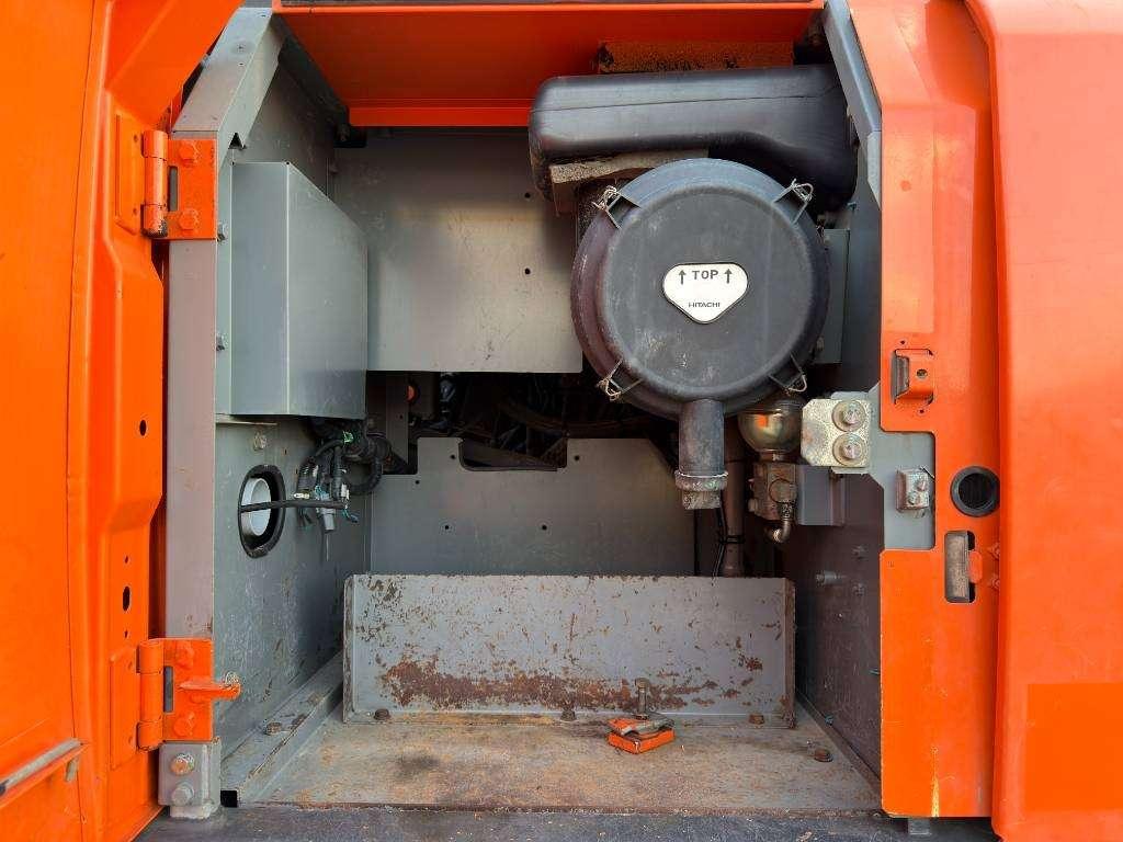 Hitachi ZX250LC-5B Long reach Foto 30