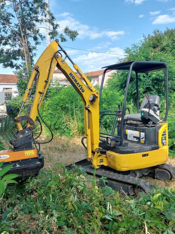 Komatsu PC16 R HS Foto 4