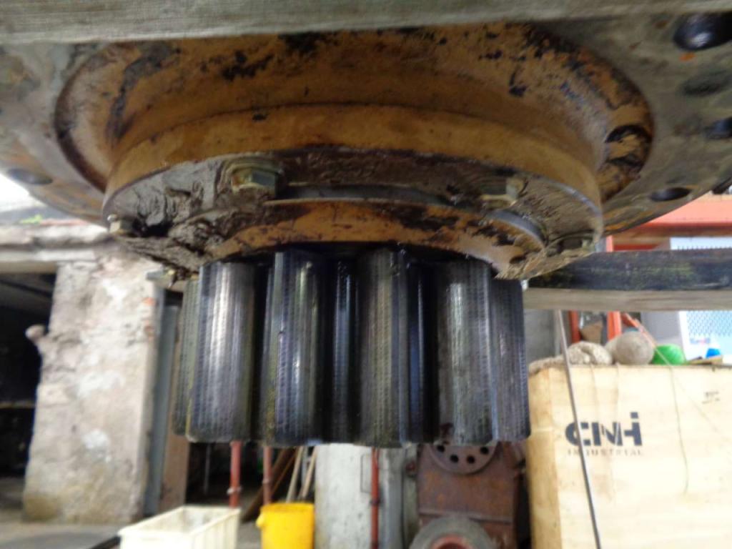 Riduttore di rotazione ralla per Caterpillar 322 B Foto 4