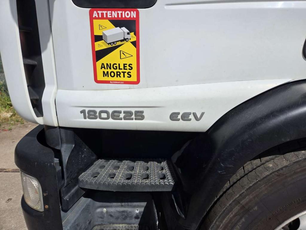 Iveco EUROCARGO 180E25K Foto 9