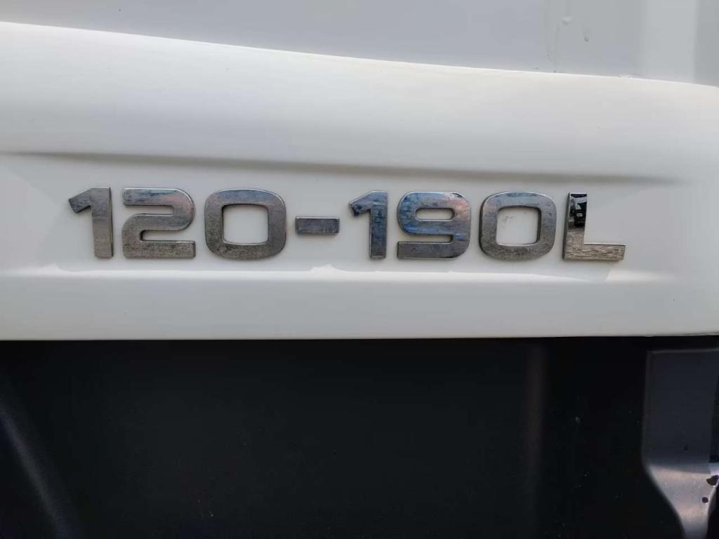 Iveco EUROCARGO 120-190L Foto 4