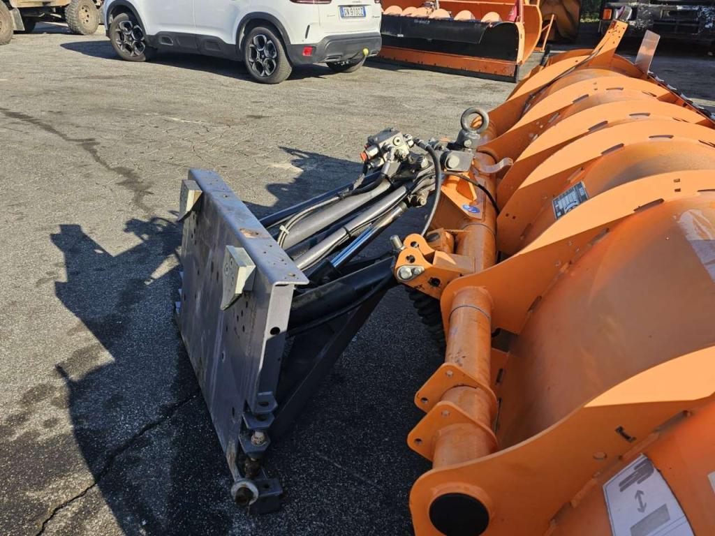 Bucher LM32 Foto 7