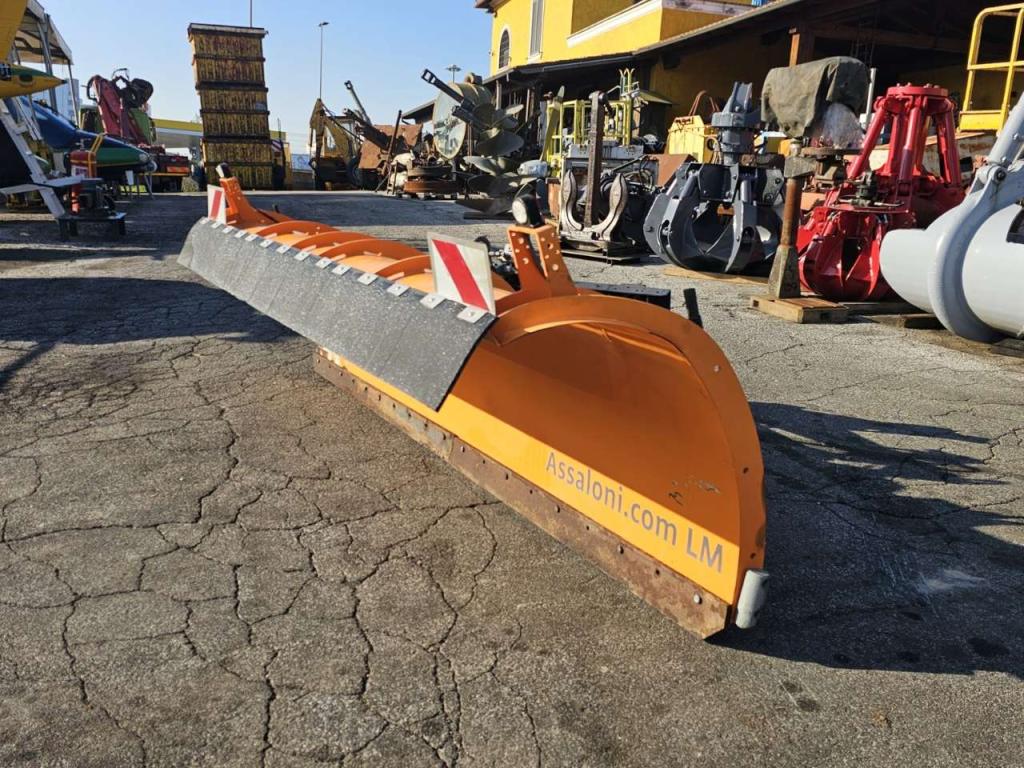 Bucher LM32 Foto 9