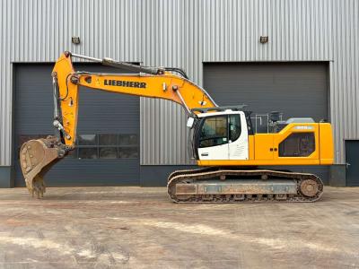 Liebherr R945 S-HD in vendita da Big Machinery