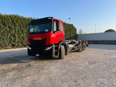 Iveco X-WAY AD260 NUOVO TARGATO SCARRABILE in vendita da Aurora Srl