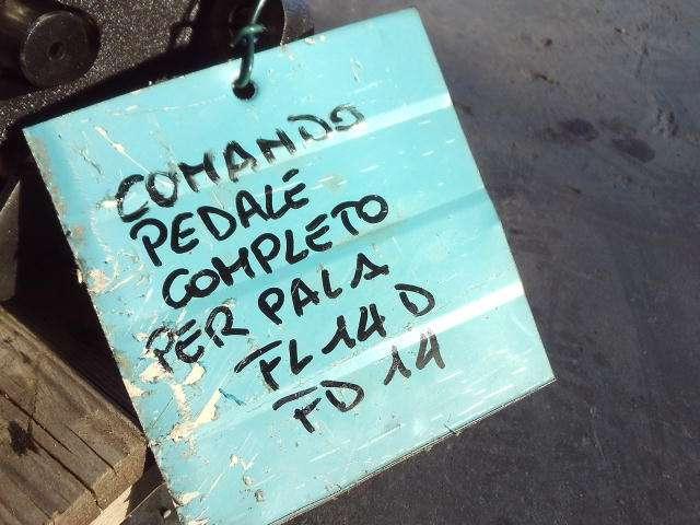 Comando pedale per Fiat Allis FL14D - FD14 Foto 4