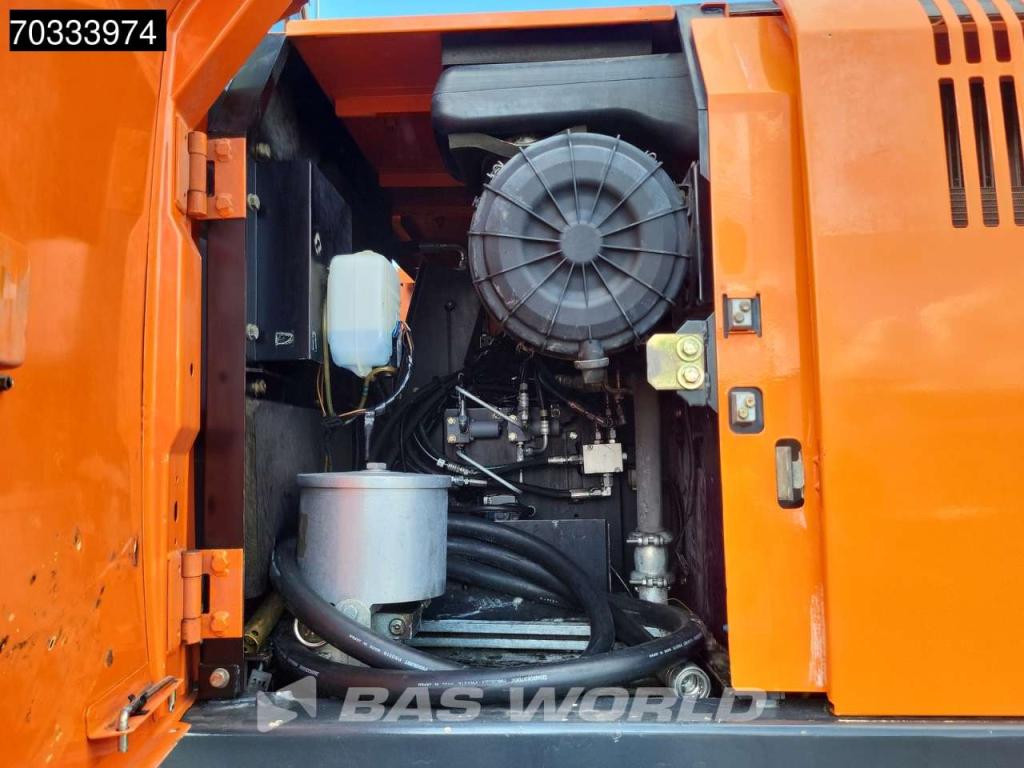 Hitachi ZX210W -3 Foto 18