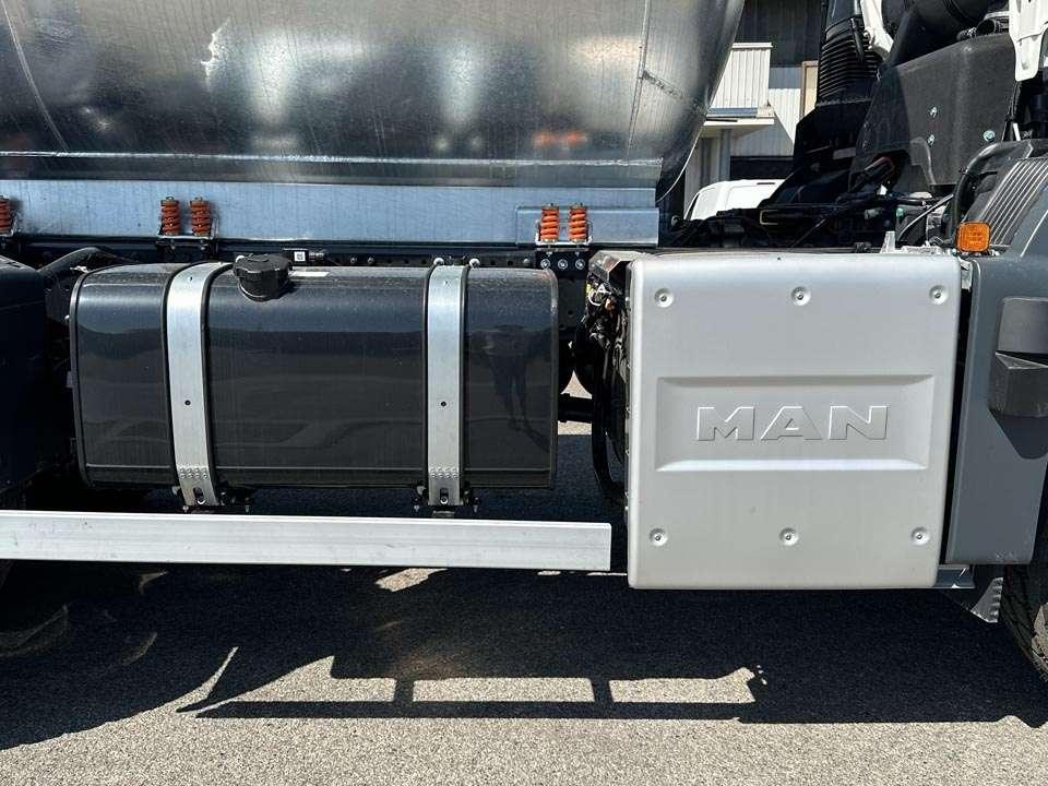 Man TGS 33.520 6X6 Foto 11